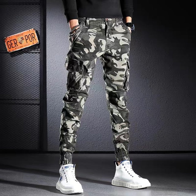 Men's Oversized Camouflage Cargo Pants for Outdoors